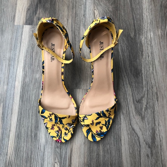 Makemba by JustFab - Picture 2 of 3